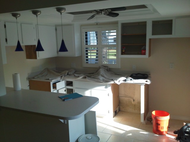 Before cabinet refacing by Kitchen Facelifts